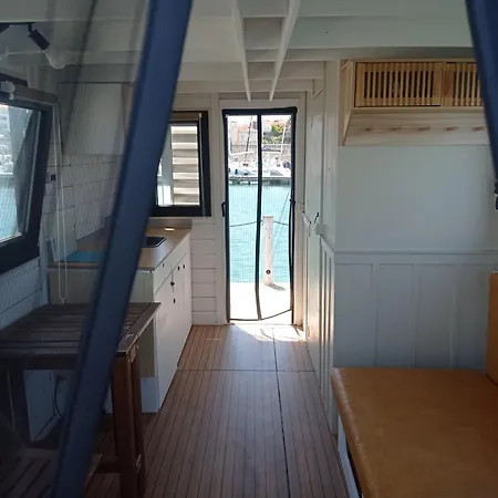 보트호텔 Houseboat Blueseadream Dolphin Casetta Galleggiante