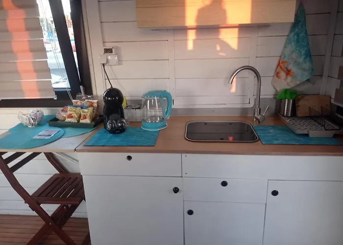 Houseboat Blueseadream Dolphin Casetta Galleggiante 보트호텔