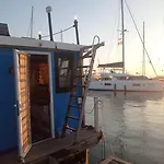 Πλωτό κατάλυμα Houseboat Blueseadream Dolphin Casetta Galleggiante