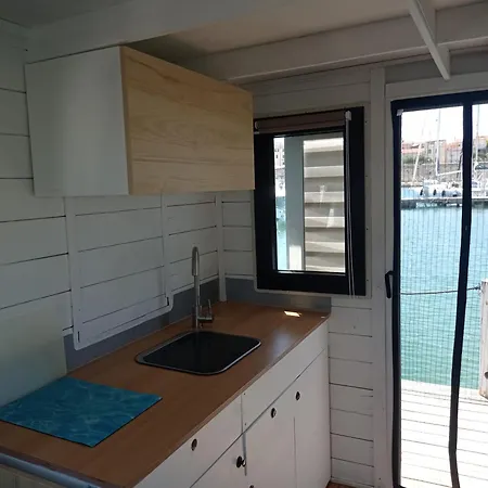 Houseboat Blueseadream Dolphin Casetta Galleggiante Båthotell