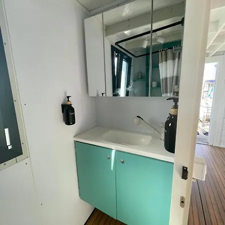 Houseboat Blueseadream Dolphin Casetta Galleggiante Båthotell *