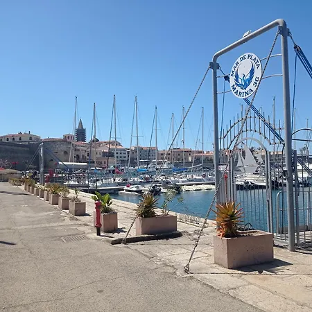 Hotel na wodzie Houseboat Blueseadream Dolphin Casetta Galleggiante Alghero